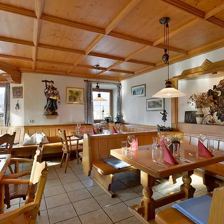 Guest house Huttwirt