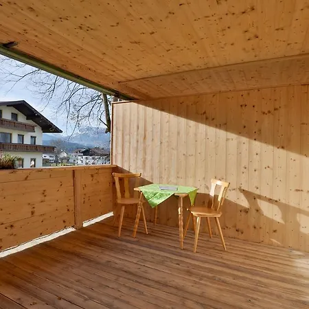 Huettwirt ゲストハウス