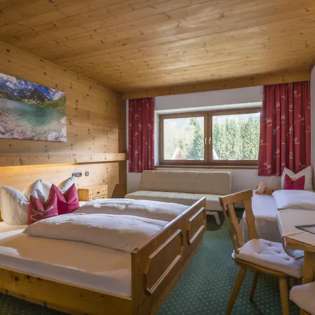 Huettwirt ゲストハウス ケセン