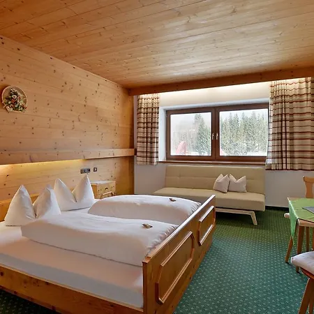 Guest house Huttwirt