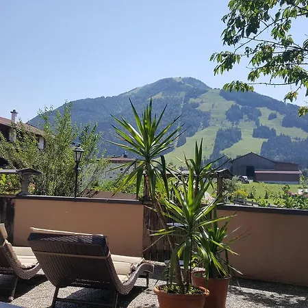 Huttwirt Guest house