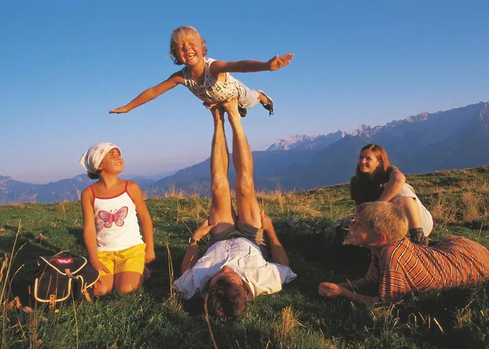 Huttwirt 2* كوسن