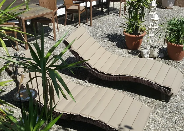 Huttwirt بيت ضيافة 2*