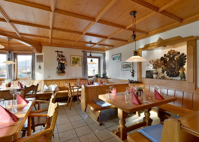 Huettwirt Konukevi Kössen