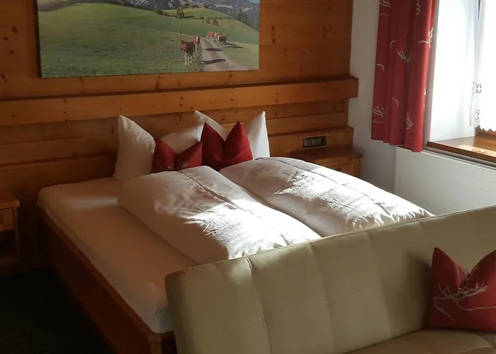 Huettwirt 2* Kössen