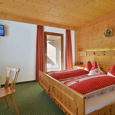 招待所 Huettwirt Kössen