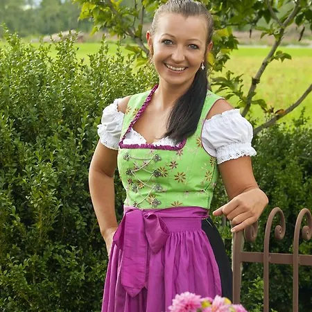 Huettwirt 2* Kössen